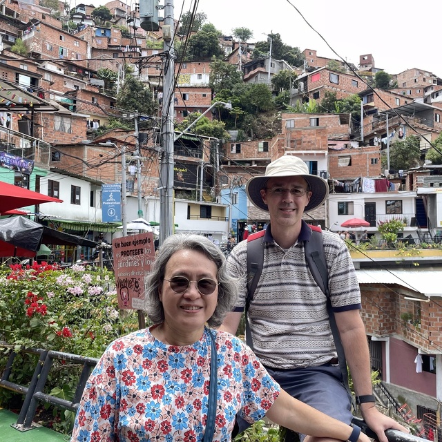 Jane and Joe Tourist in Comuna 13
